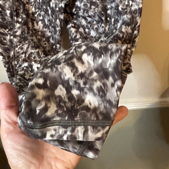 Athleta Salutation 7/8 Leggings XL | High-Rise Sculpting Athleisure | Activewear - Picture 11 of 11